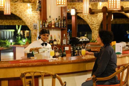 Bed & Breakfast Ledger Plaza Bahari Beach Hotel