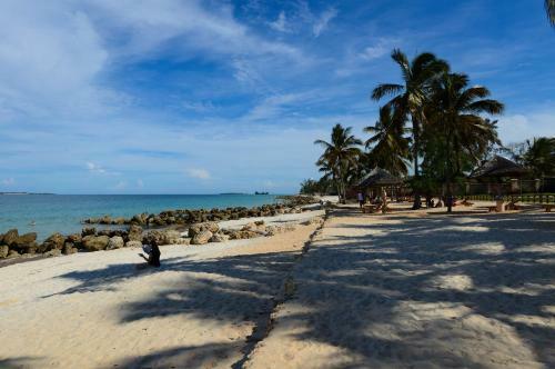 Bed & Breakfast Ledger Plaza Bahari Beach Hotel