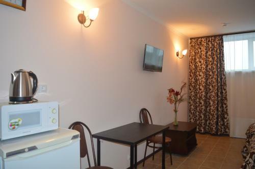 Hotel Gostinitsa Mir Na Karbysheva