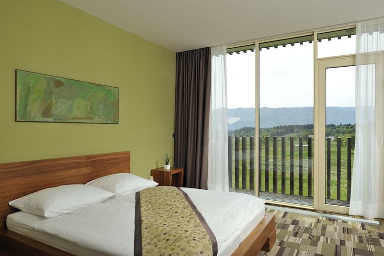 Lambergh Chateau & Hotel