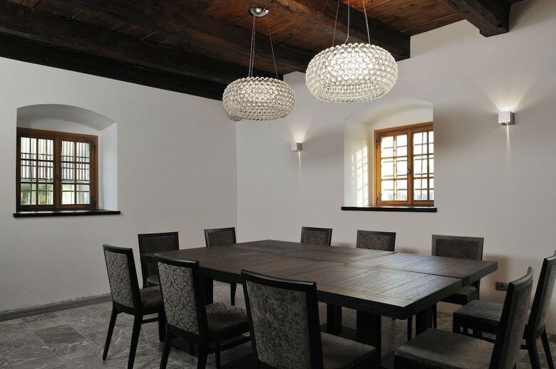 Lambergh Chateau & Hotel