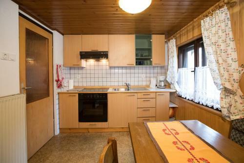 Hostal Apartments Pri Urhu