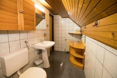 Hostal Apartments Pri Urhu