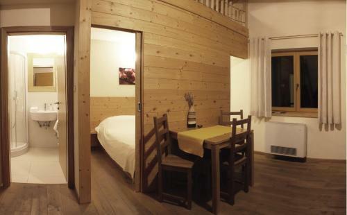 Agroturismo Farm Stay ?ibav B&B