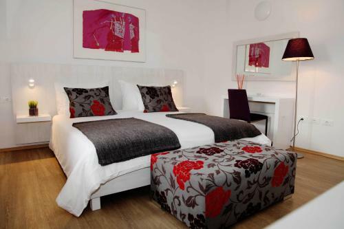 Hostal Garni Hotel Dvor