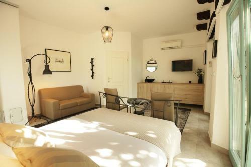 Hostal Garni Hotel Dvor