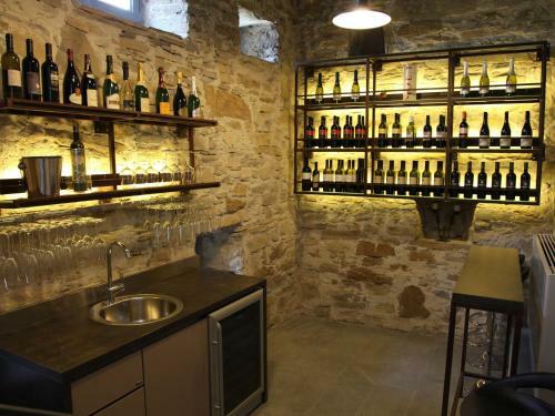 Hostal Garni Hotel Dvor