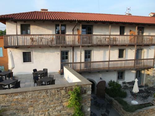 Hostal Garni Hotel Dvor