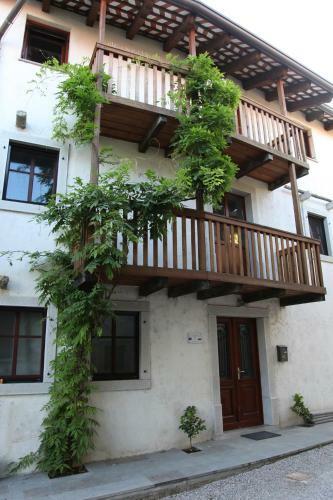 Hostal Garni Hotel Dvor