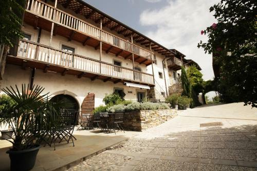 Hostal Apartments Dvor