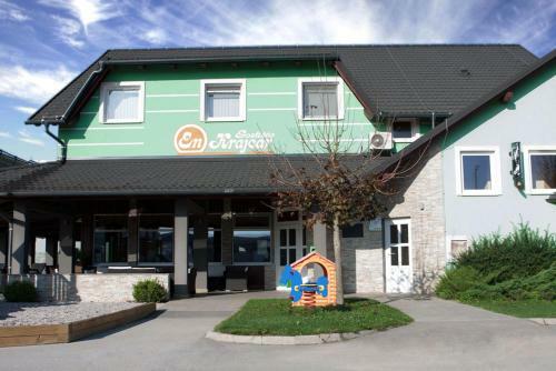 Bed & Breakfast Rooms En Krajcar