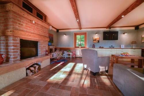 Villa Les With Hot Tub