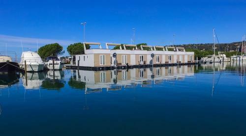 Floating Sea Houses Marina Lux