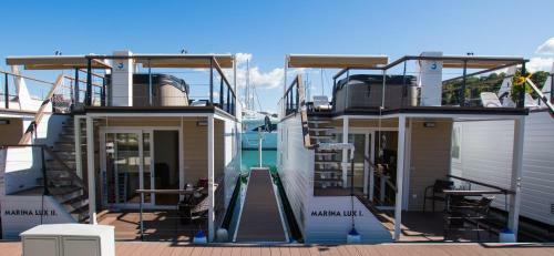 Floating Sea Houses Marina Lux