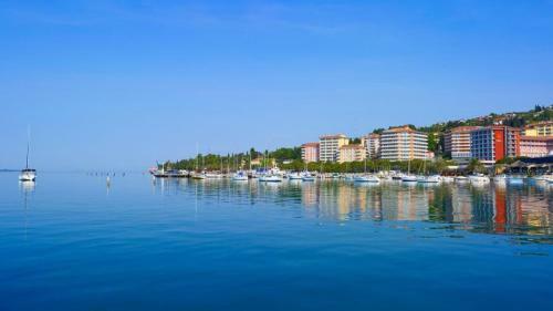 Floating Sea Houses Marina Lux