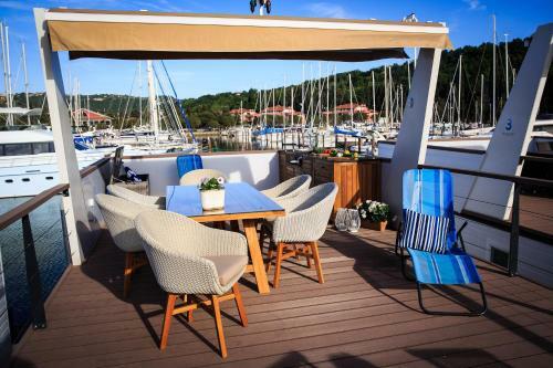 Floating Sea House Kahne Portoro?