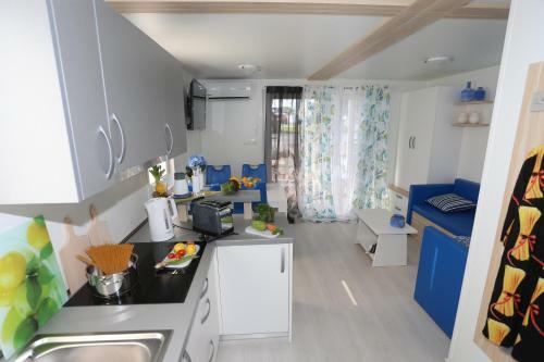 Floating Sea House Kahne Portoro?