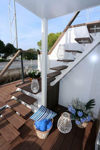 Floating Sea House Kahne Portoro?