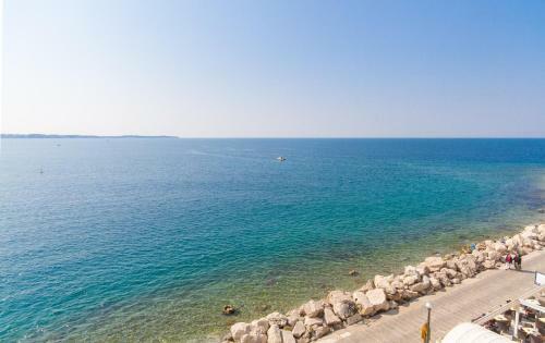 Blue Sea Apartment