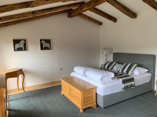 Hostal Residence Apolonija Guest House
