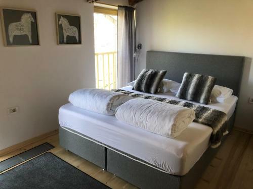 Hostal Residence Apolonija Guest House