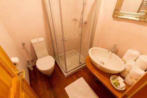 Hostal Residence Apolonija Guest House