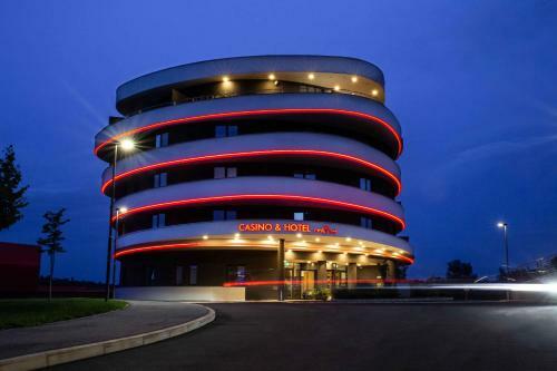 Hotel Mond, Resort & Entertainment
