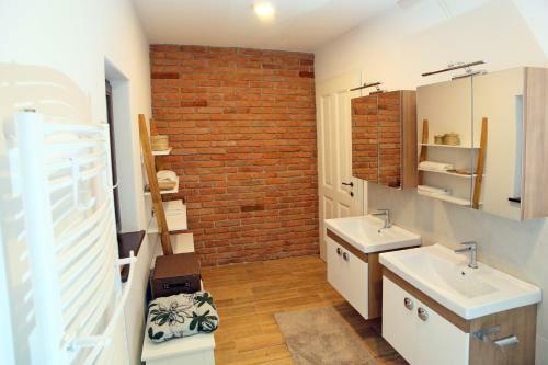 Apartment Little House