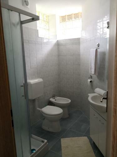 Hostal Apartmaji, Sobe - Obzidje