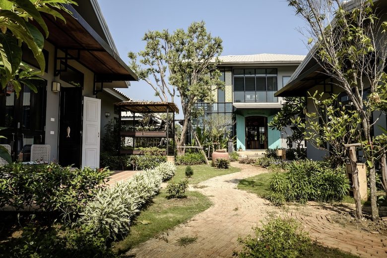 Bed & Breakfast Amphawa Caza Platuu