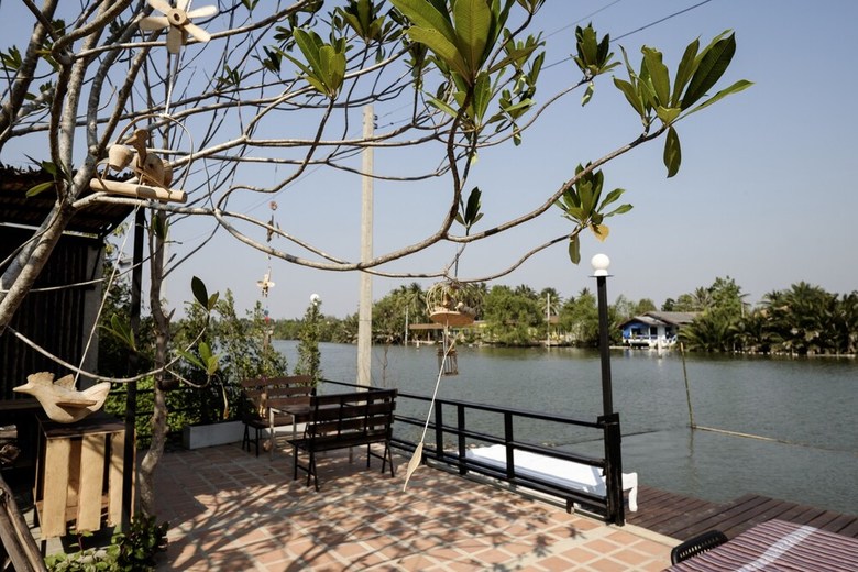 Bed & Breakfast Amphawa Caza Platuu