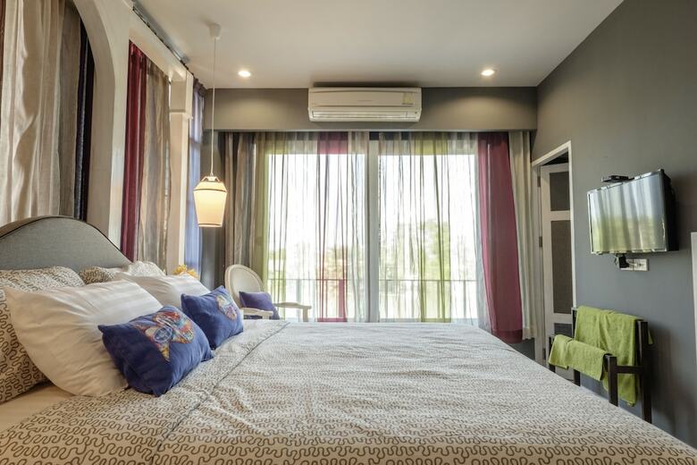Bed & Breakfast Amphawa Caza Platuu