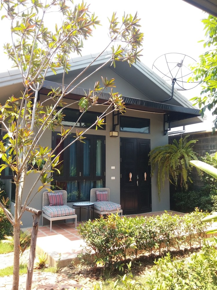 Bed & Breakfast Amphawa Caza Platuu