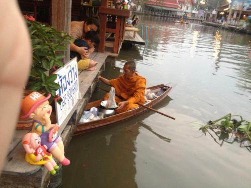 Baanklong Amphawa Homestay