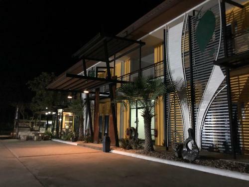 Albergue The C Hotel