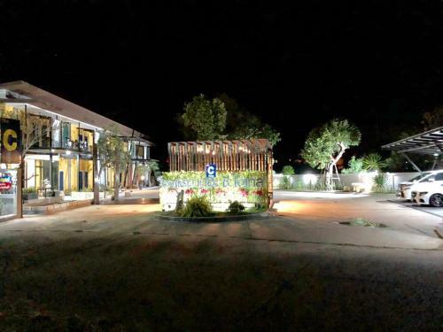 Albergue The C Hotel