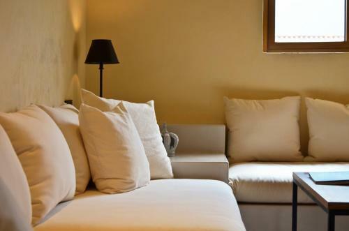 Hotel Toscana Town Square Suites