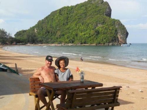 Hotel Bang Boet Bay Beach Resort