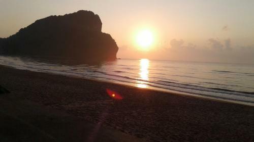 Hotel Bang Boet Bay Beach Resort