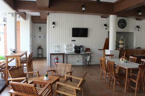 Hotel Baan Pimpisa Bangsaray Boutique Residence