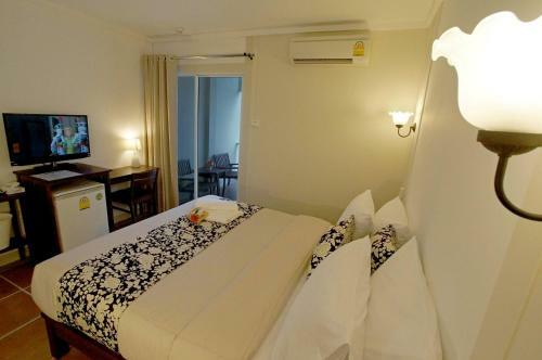 Hotel Baan Pimpisa Bangsaray Boutique Residence