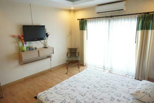 Apartamento Baan Bang Saray Boutique 2