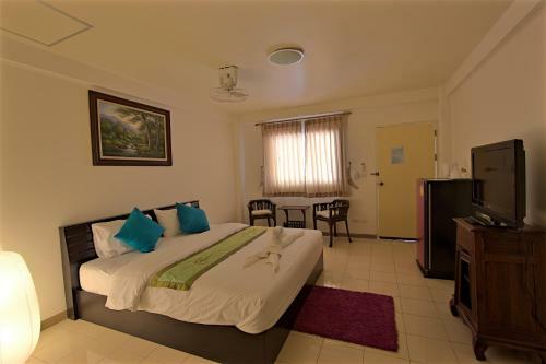 Aparthotel Charn Residence