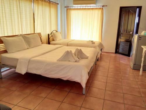 Posada Lomsabai Apartments