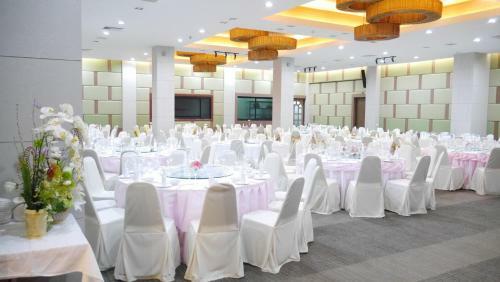 Grand Ratchapruek Hotel