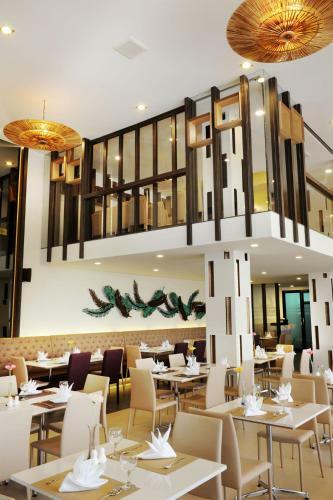 Grand Ratchapruek Hotel