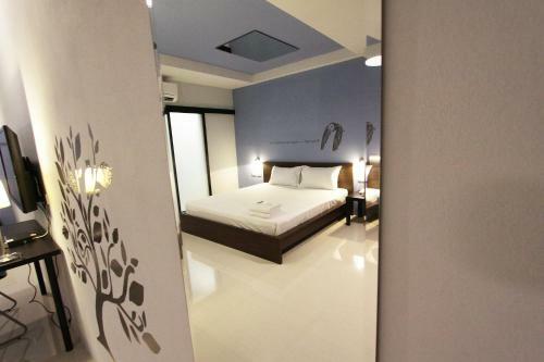 Hotel Eazy Motel B.a.n.g.n.a