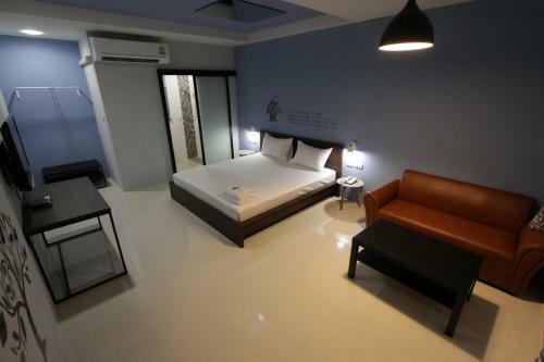 Hotel Eazy Motel B.a.n.g.n.a