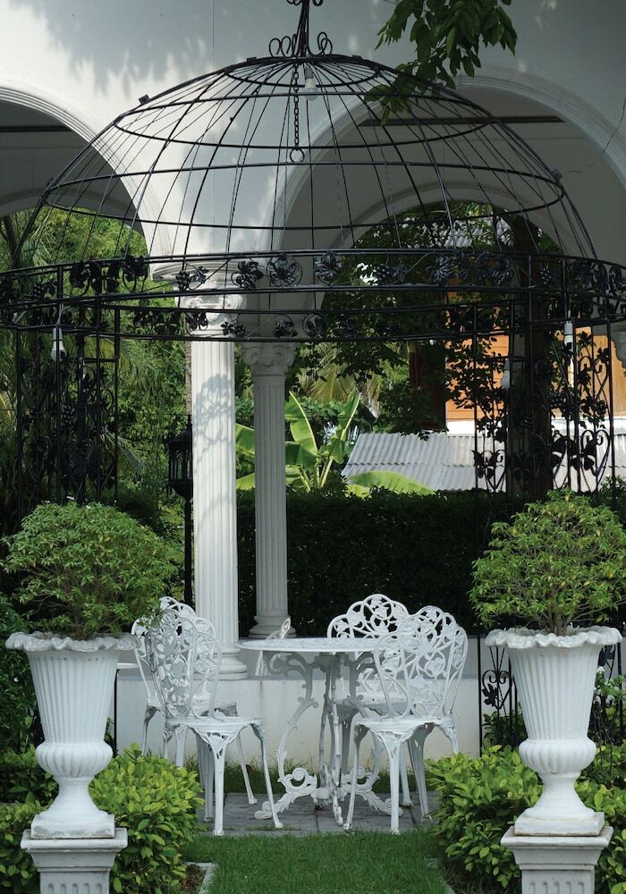 Westgate Residence Hotel