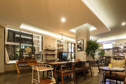 Green Point Residence Hotel